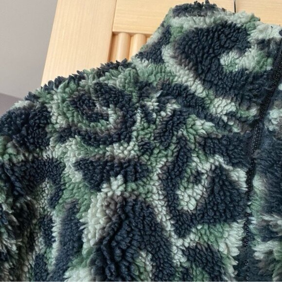 Aritzia Tna Cordova Quarter Zip Up fleece jacket khaki camo green - Picture 5 of 5